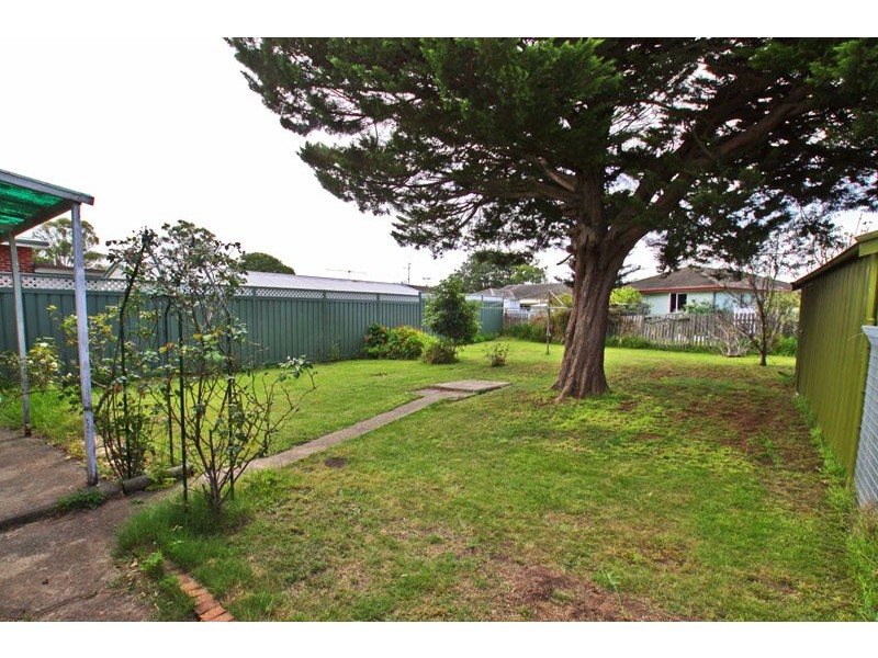 18 Spofforth Street, Warilla NSW 2528