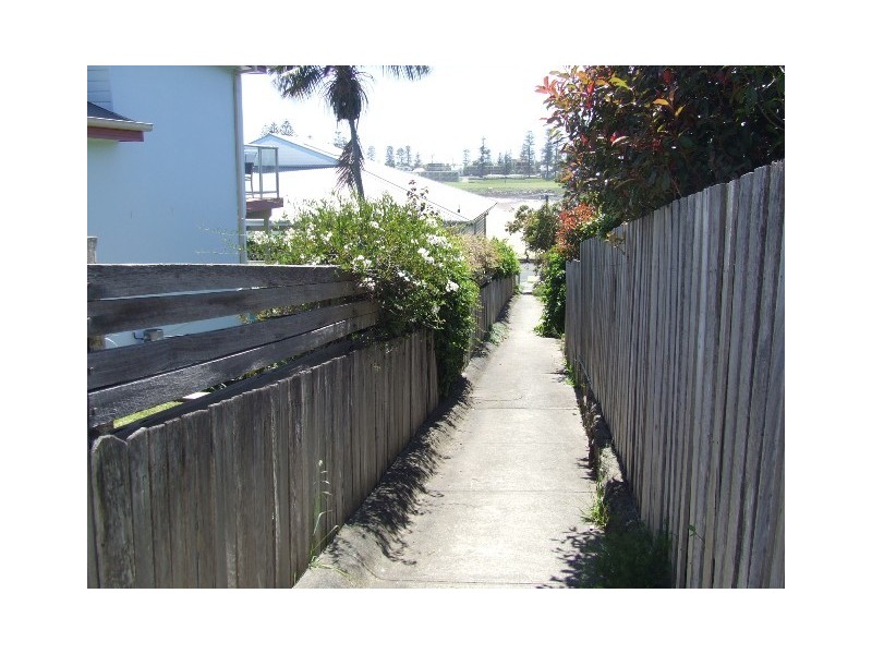 2/18 Bourrool Lane, Kiama NSW 2533