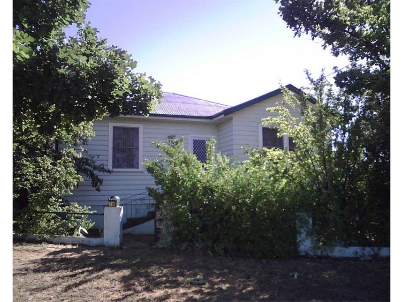28 Bradley Street, Cooma NSW 2630