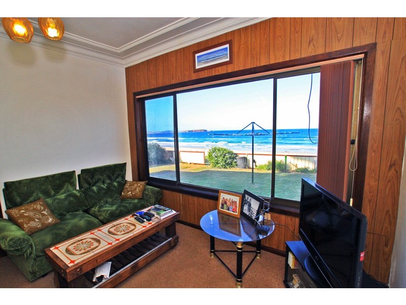 99 Little Lake Crescent, Warilla NSW 2528