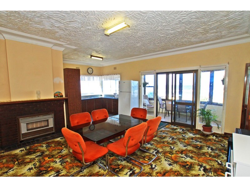 99 Little Lake Crescent, Warilla NSW 2528