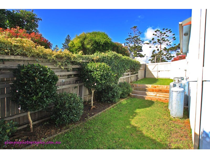 2 / 18 Bourrool Lane, Kiama NSW 2533