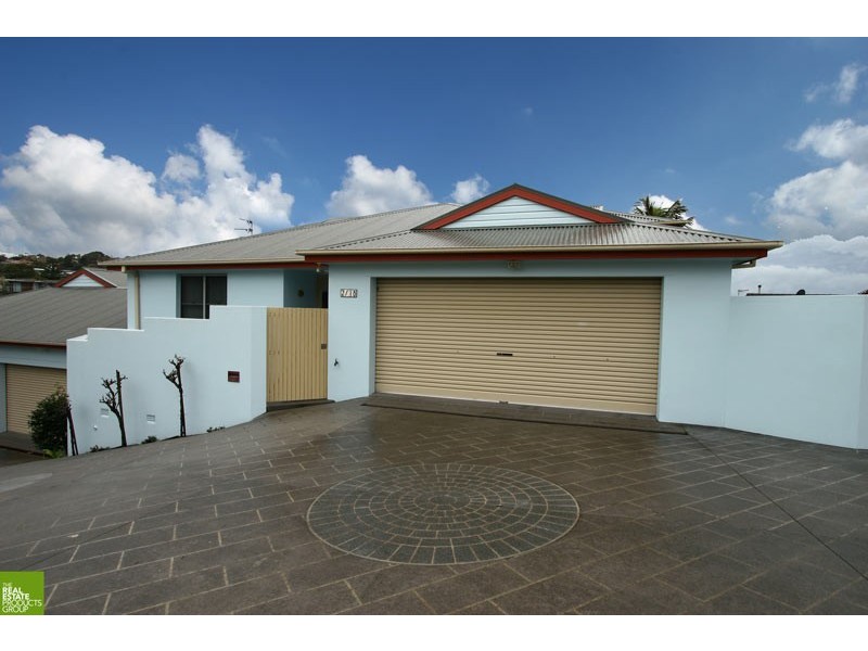 2 / 18 Bourrool Lane, Kiama NSW 2533