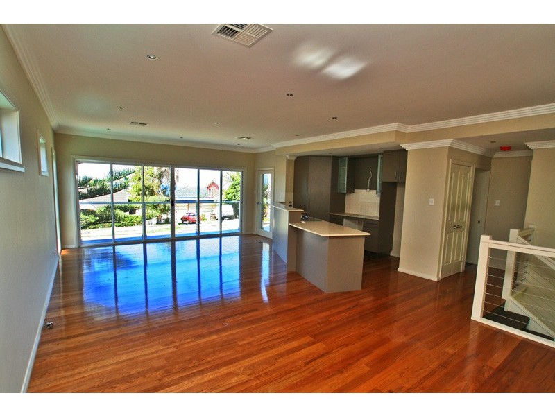 2 Kiarama Avenue, Kiama Downs NSW 2533