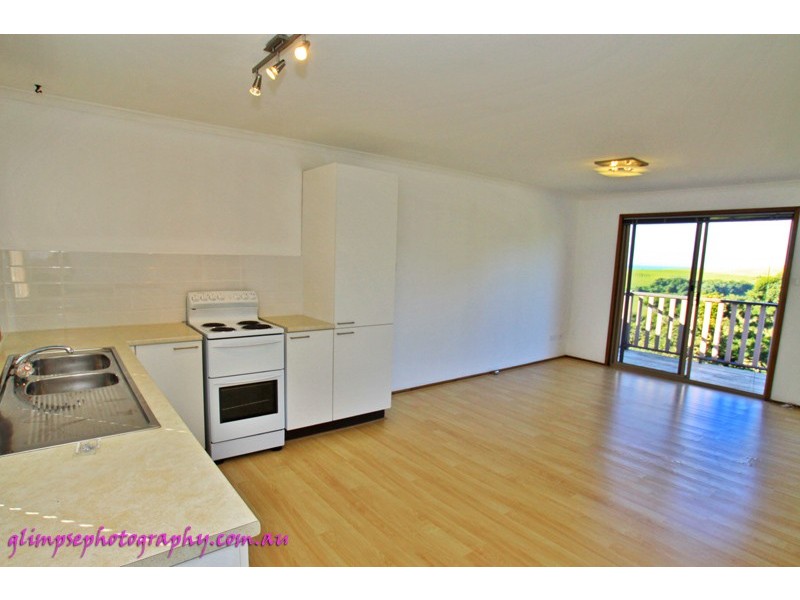 18 Anembo Ave, Kiama Heights NSW 2533