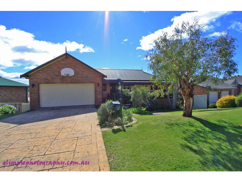 18 Ironbark Crescent, Kiama Downs NSW 2533