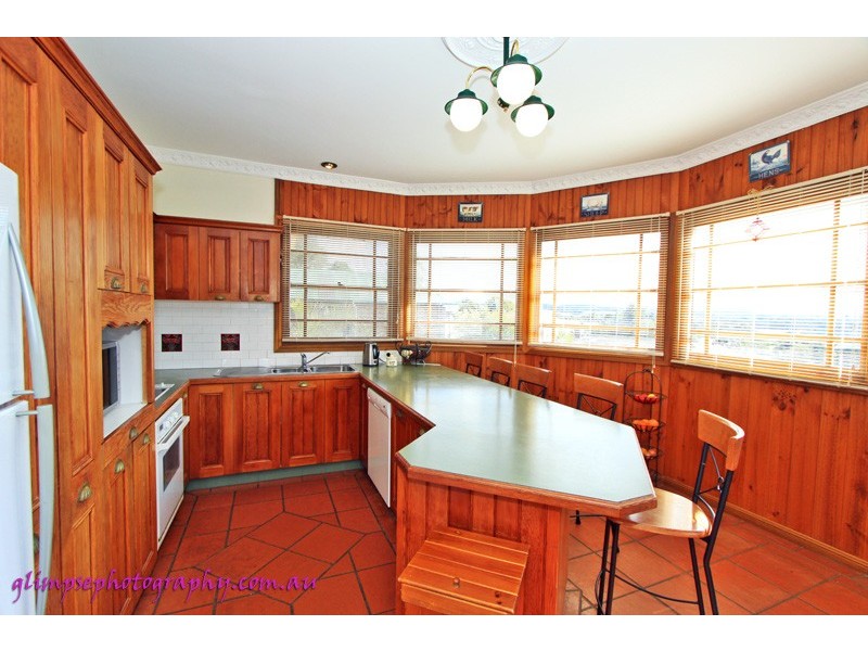 18 Ironbark Crescent, Kiama Downs NSW 2533