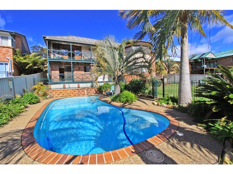 18 Ironbark Crescent, Kiama Downs NSW 2533