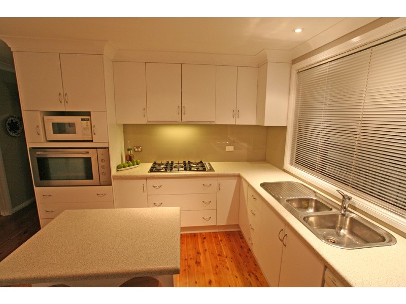 81 Barton Drive, Kiama Downs NSW 2533