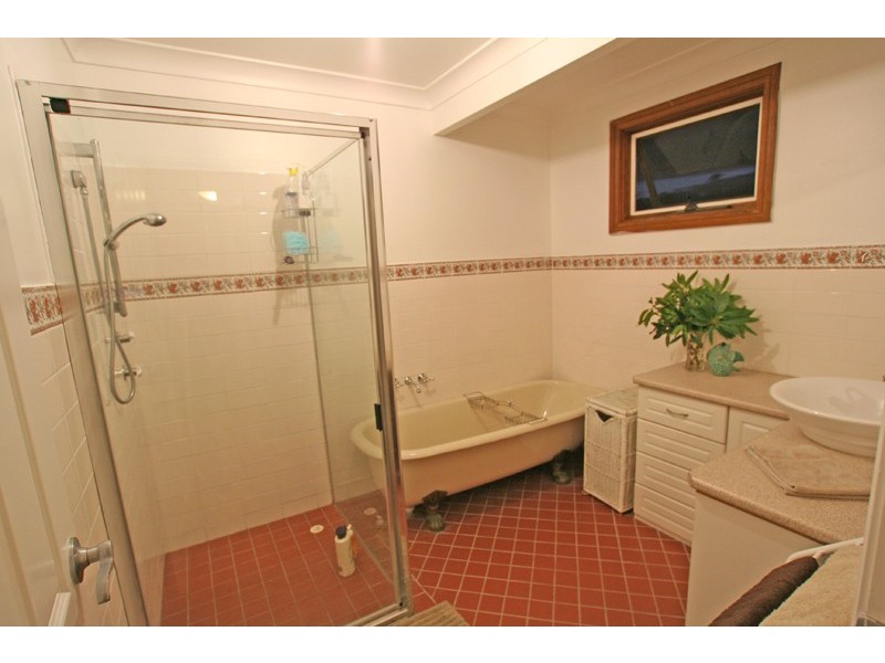 81 Barton Drive, Kiama Downs NSW 2533