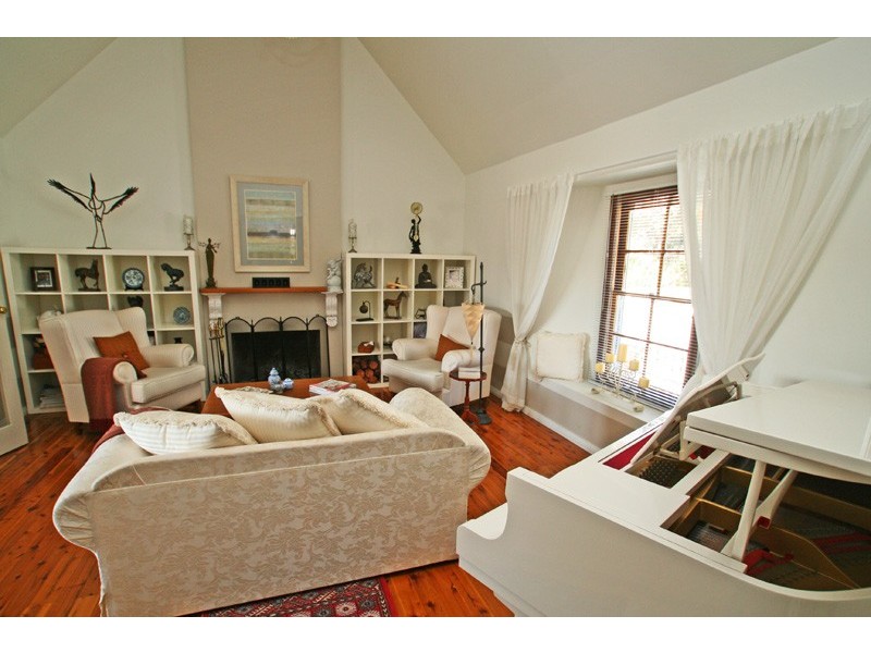 81 Barton Drive, Kiama Downs NSW 2533