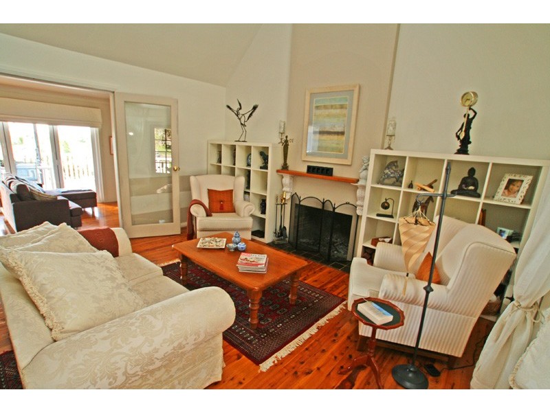 81 Barton Drive, Kiama Downs NSW 2533