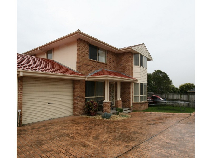 2/16  Murchison Street, Albion Park NSW 2527