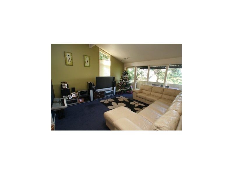 11 Hoolong Avenue, Kiama Downs NSW 2533