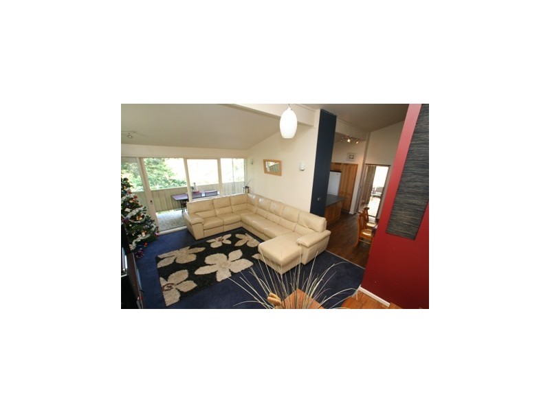 11 Hoolong Avenue, Kiama Downs NSW 2533