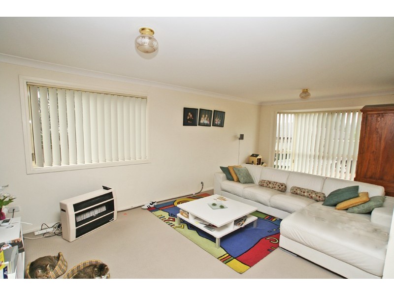 2/16  Murchison Street, Albion Park NSW 2527