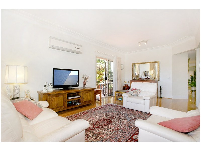 1/4 Mortimer Lewis Drive, Huntleys Cove NSW 2111