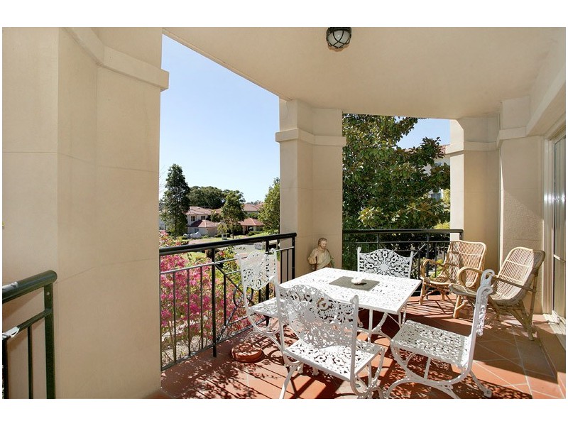 1/4 Mortimer Lewis Drive, Huntleys Cove NSW 2111