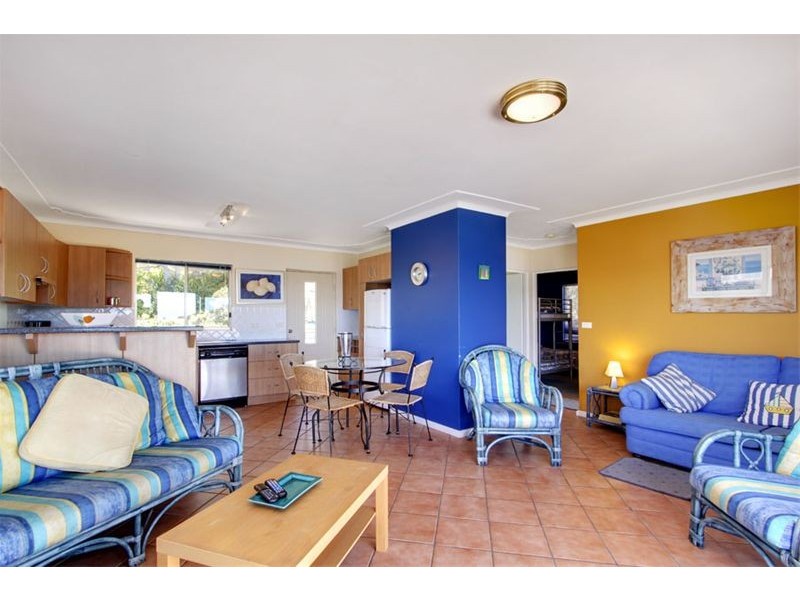 1/52 Tramway Road, North Avoca NSW 2260