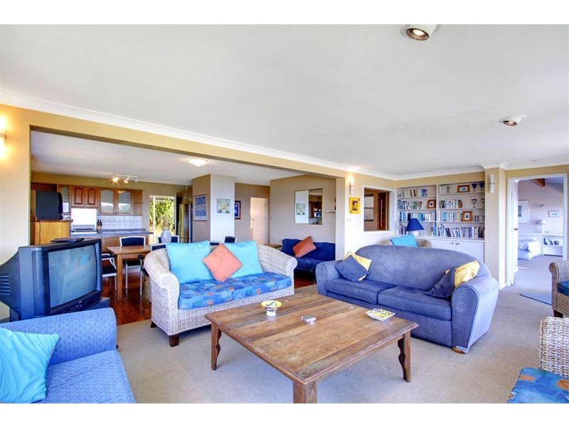 52 Tramway Road, North Avoca NSW 2260