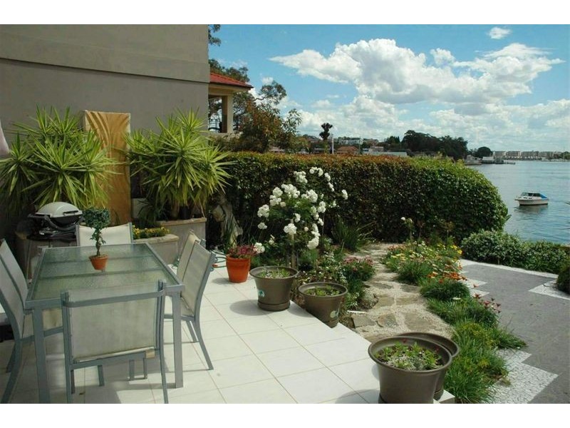 2/15 Dick Street, Henley NSW 2111