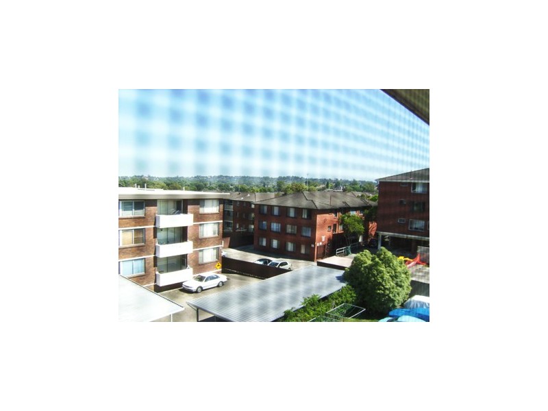 25/4 Bank Street, Meadowbank NSW 2114