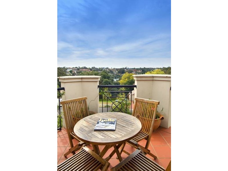 12/28  Mortimer Lewis Drive, Huntleys Cove NSW 2111
