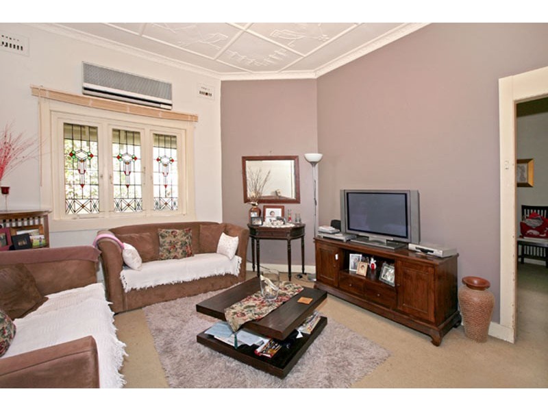 8  Buffalo Road, Gladesville NSW 2111