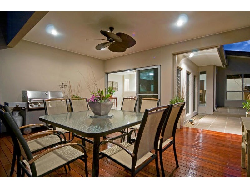 23  Slipstream Rd Coomera Waters, Coomera QLD 4209