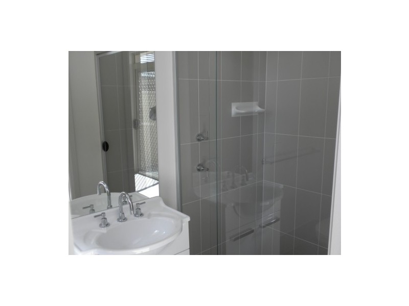 1/7 Lindeman Grove, Cessnock NSW 2325