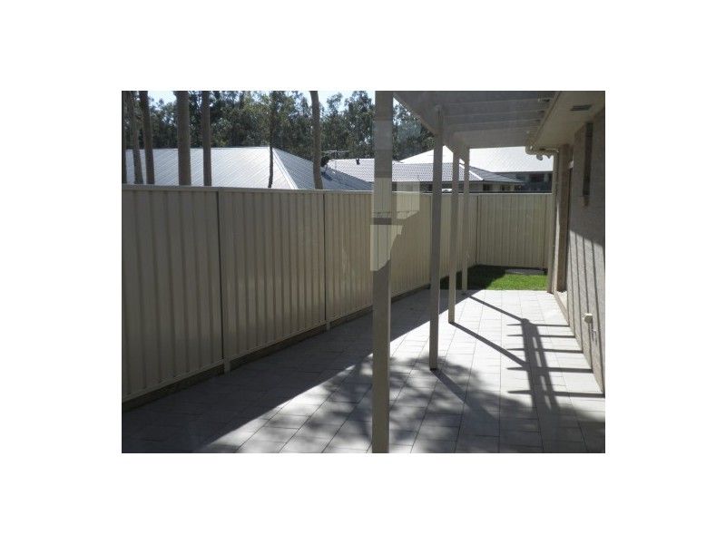 1/7 Lindeman Grove, Cessnock NSW 2325