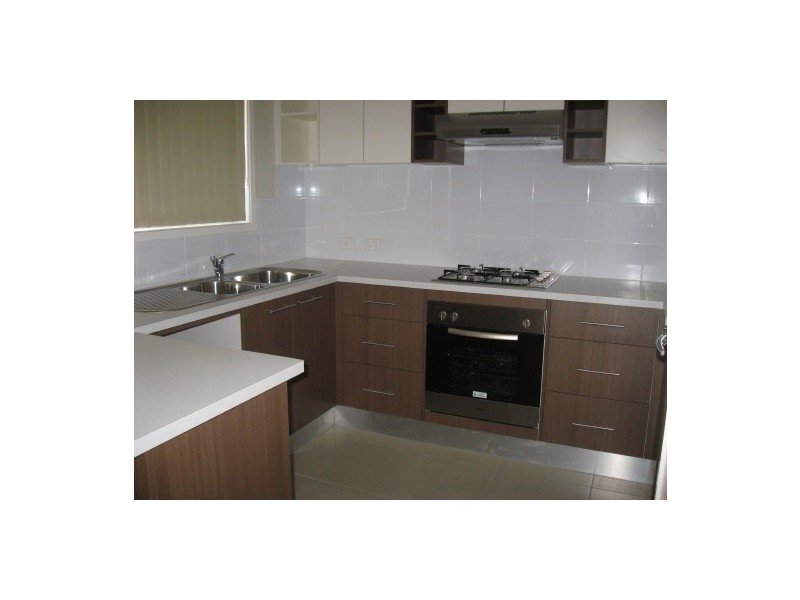 1/3 & 2/3 Allwood Close, Branxton NSW 2335