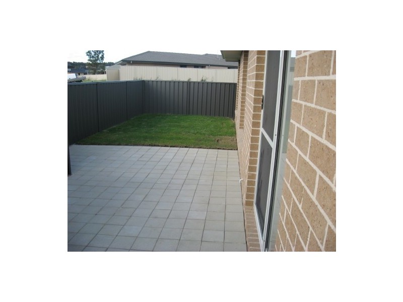 1/3 & 2/3 Allwood Close, Branxton NSW 2335