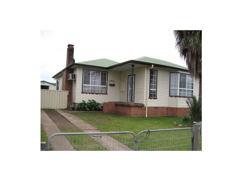 8 Lambert Street, Cessnock NSW 2325