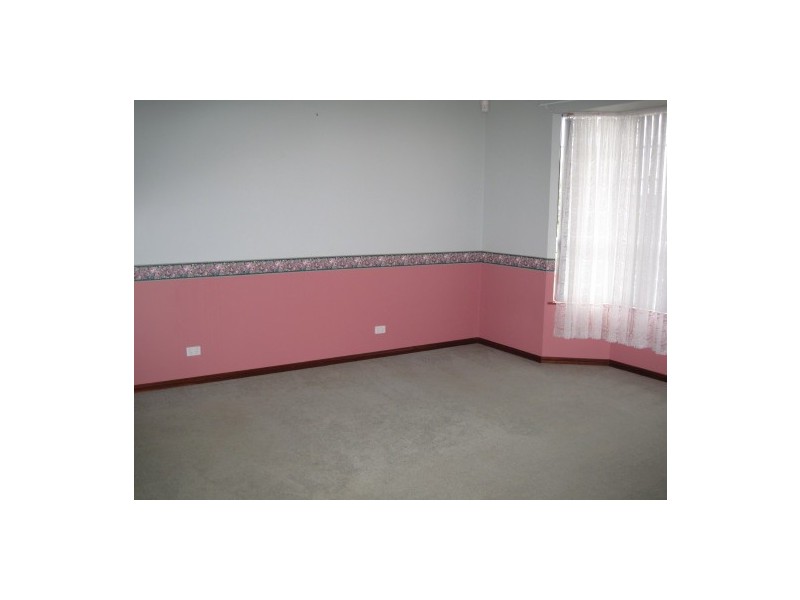 8 Lambert Street, Cessnock NSW 2325