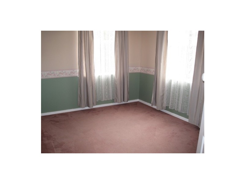 8 Lambert Street, Cessnock NSW 2325