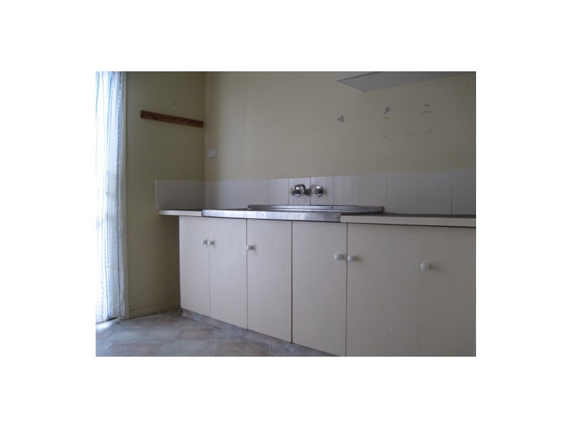 16  Blackwood Avenue, Cessnock NSW 2325