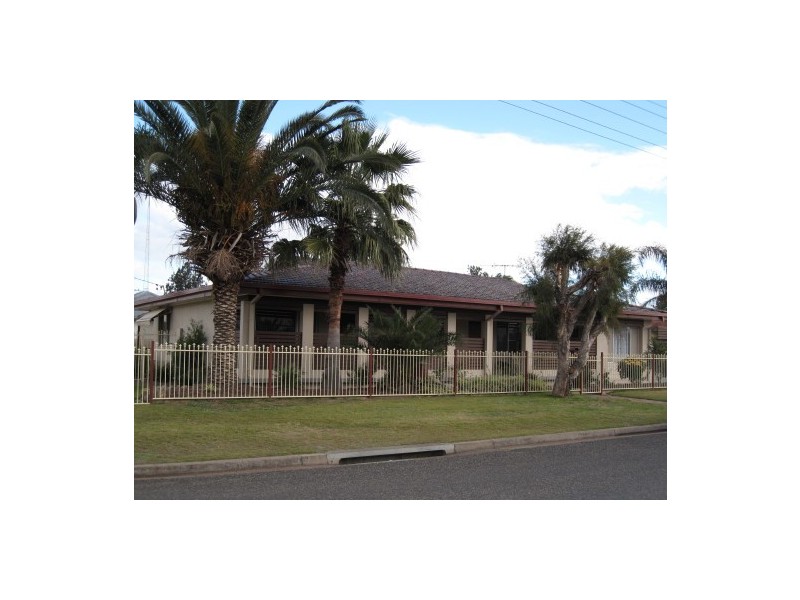17 Anzac Avenue, Cessnock NSW 2325