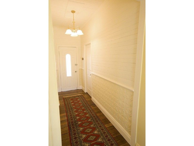 7 Fifth Street, Cessnock NSW 2325