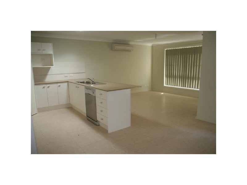 2/23 Mount Pleasant Grove, Cessnock NSW 2325