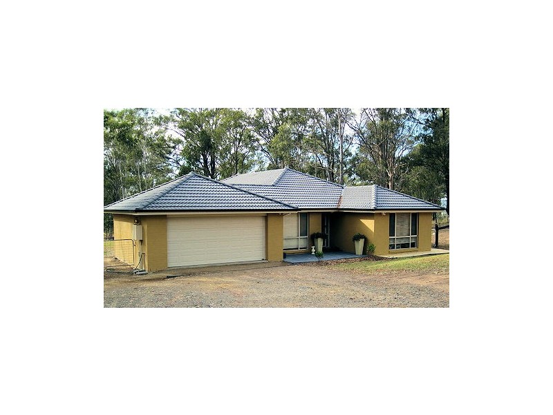 8 Sutton Grove, Branxton NSW 2335