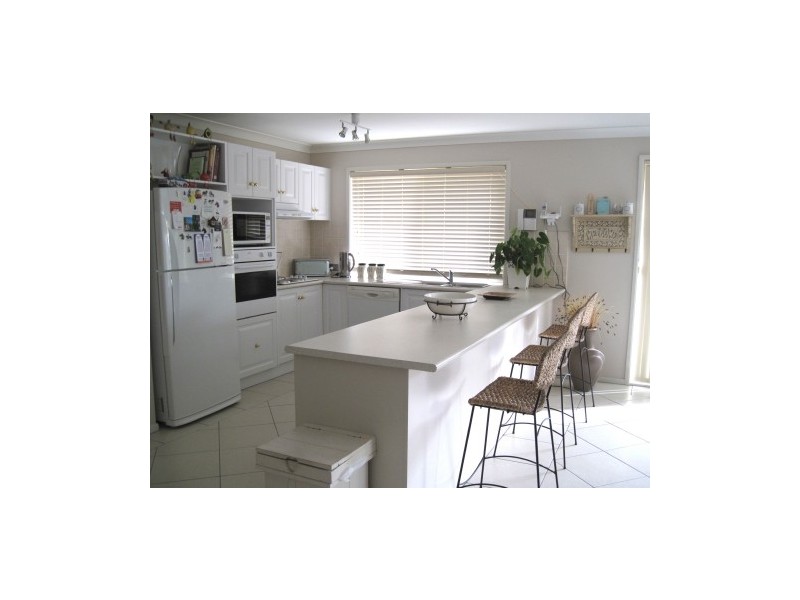 8 Sutton Grove, Branxton NSW 2335