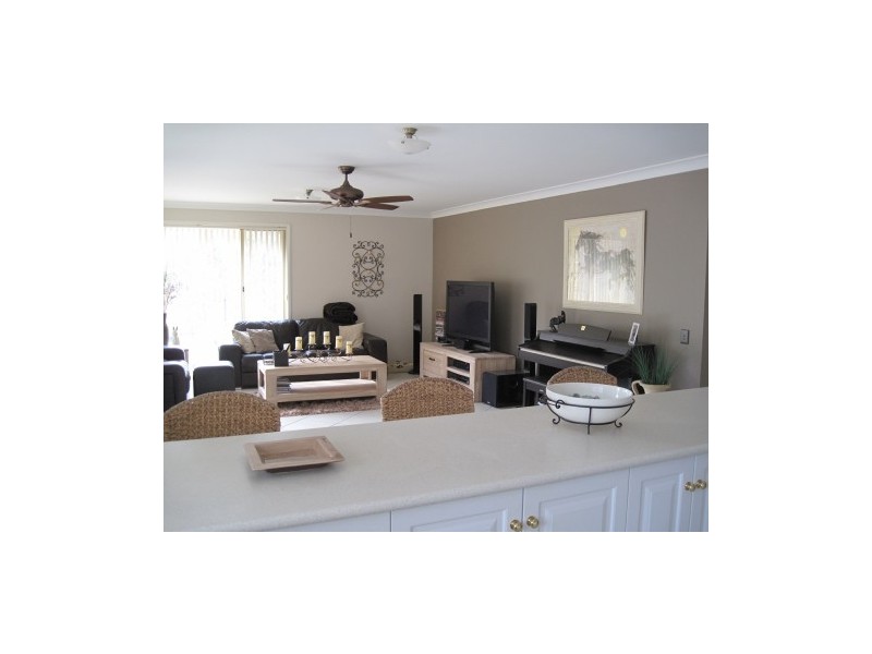 8 Sutton Grove, Branxton NSW 2335