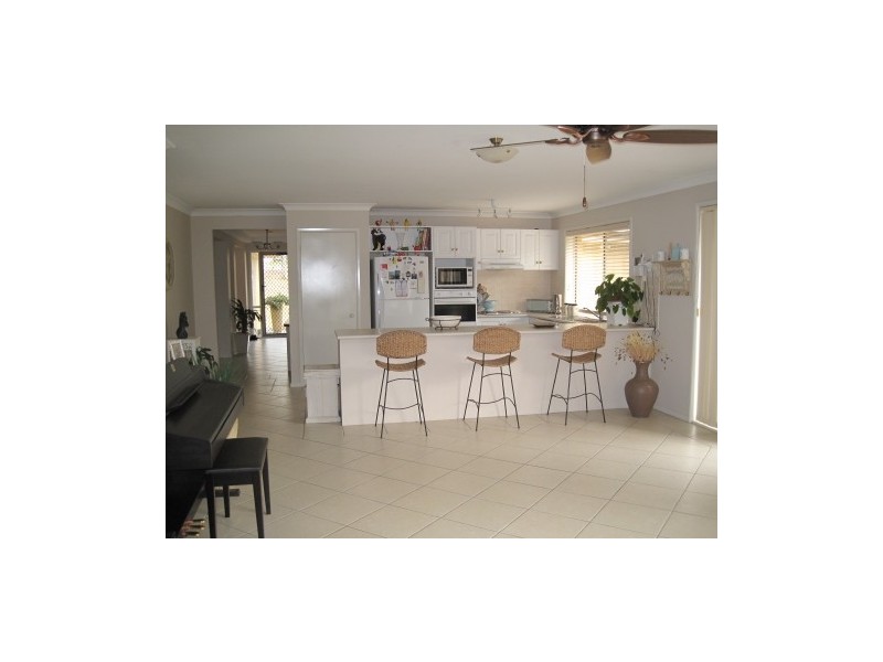 8 Sutton Grove, Branxton NSW 2335