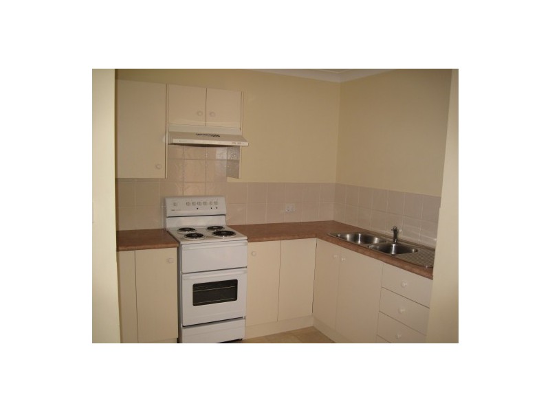 3/6 Sports Avenue, Cessnock NSW 2325