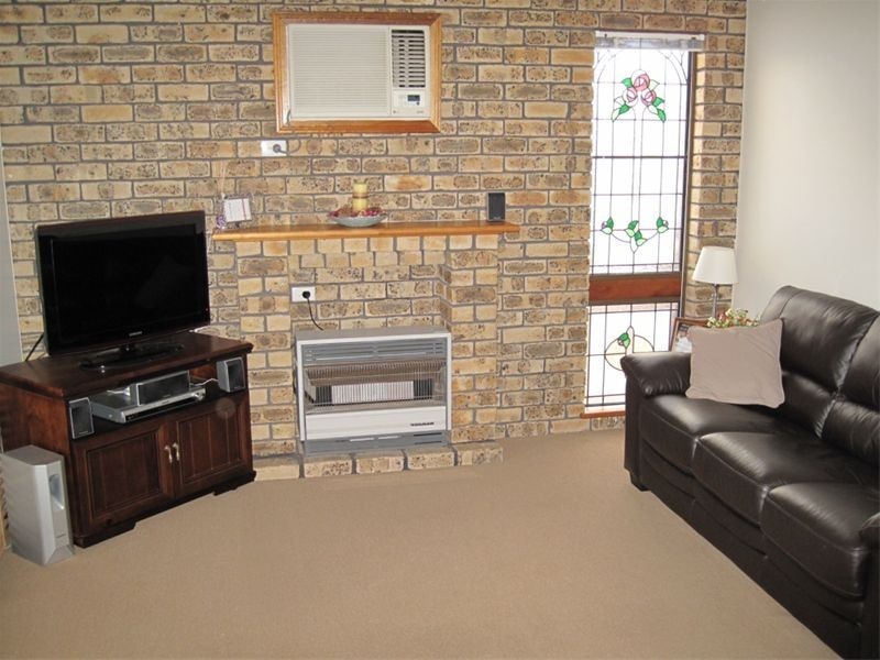 15 Mackellar, Cessnock NSW 2325