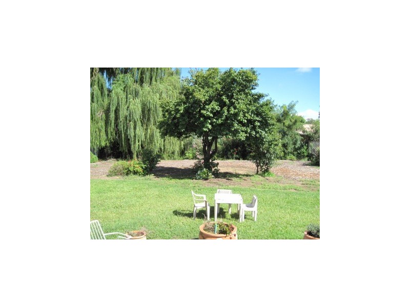 8 Waratah Street, Bellbird NSW 2325