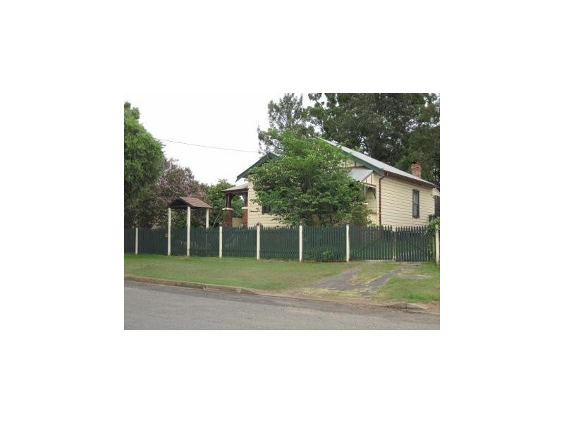 15 Hickey Street, Cessnock NSW 2325