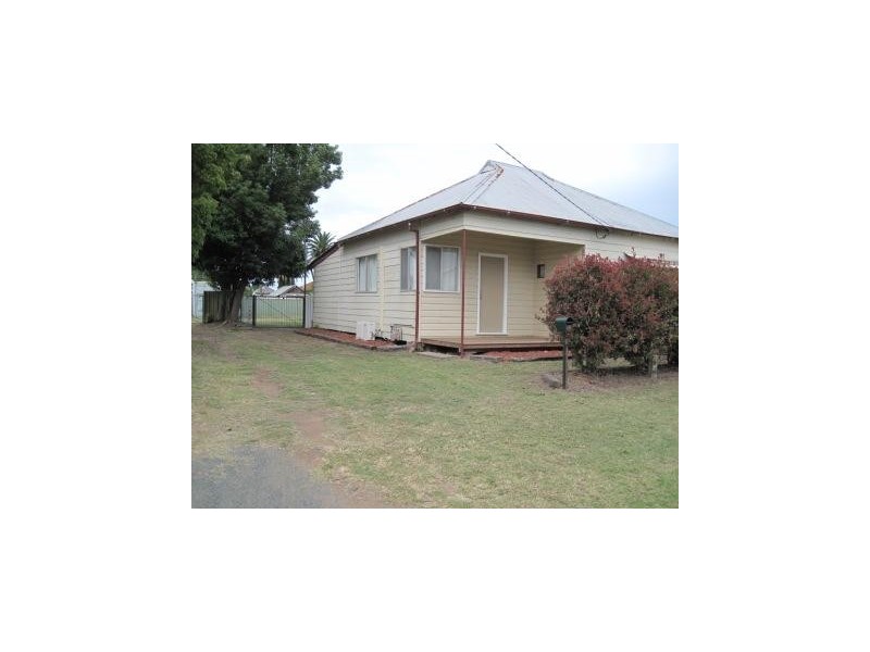 6 Love Street, Cessnock NSW 2325