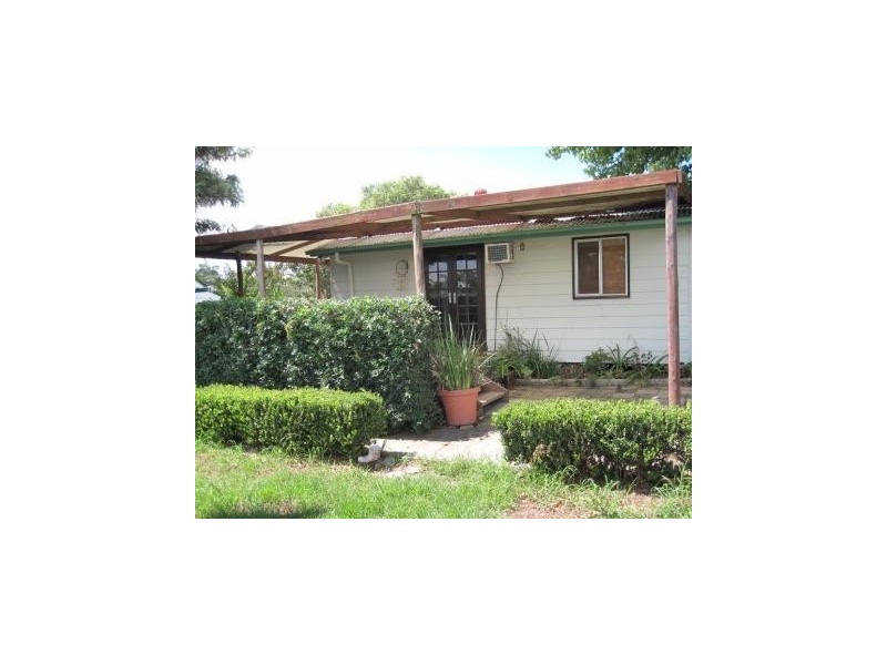 4 Racecourse Road, Cessnock NSW 2325